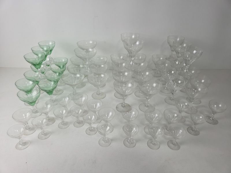 Juego de cristalería en finísimo cristal con copas de color verde - imagen 6