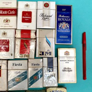 Colección de Paquetes de Cigarrillos de Diversas Marcas - imagen 5
