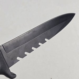Cuchillo de Caza Negro con Brújula Integrada y Funda - imagen 4