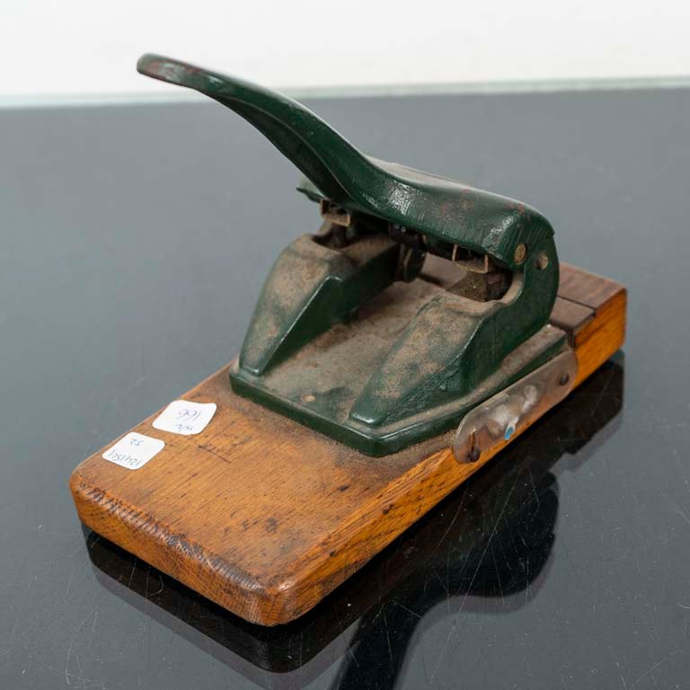 Item 2106429 - Image 1