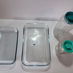 Lote siguiente: Juego de Fuentes y Jarras de Vidrio Transparente