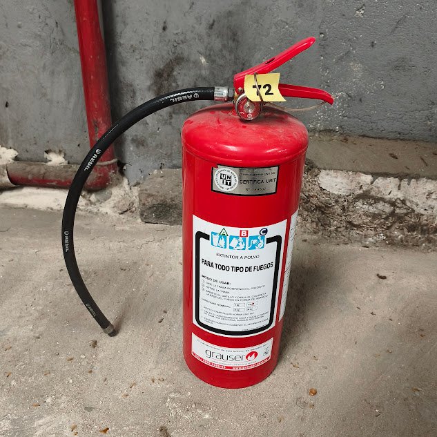 Extintor Portátil Rojo Grauser con Manómetro y Manguera