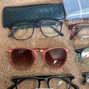 Seis Armazones de Lentes Ópticos y de Sol - imagen 3