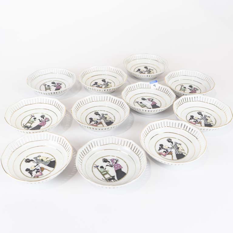 11 Piezas caladas de porcelana alemana  - Medidas: 12cm 