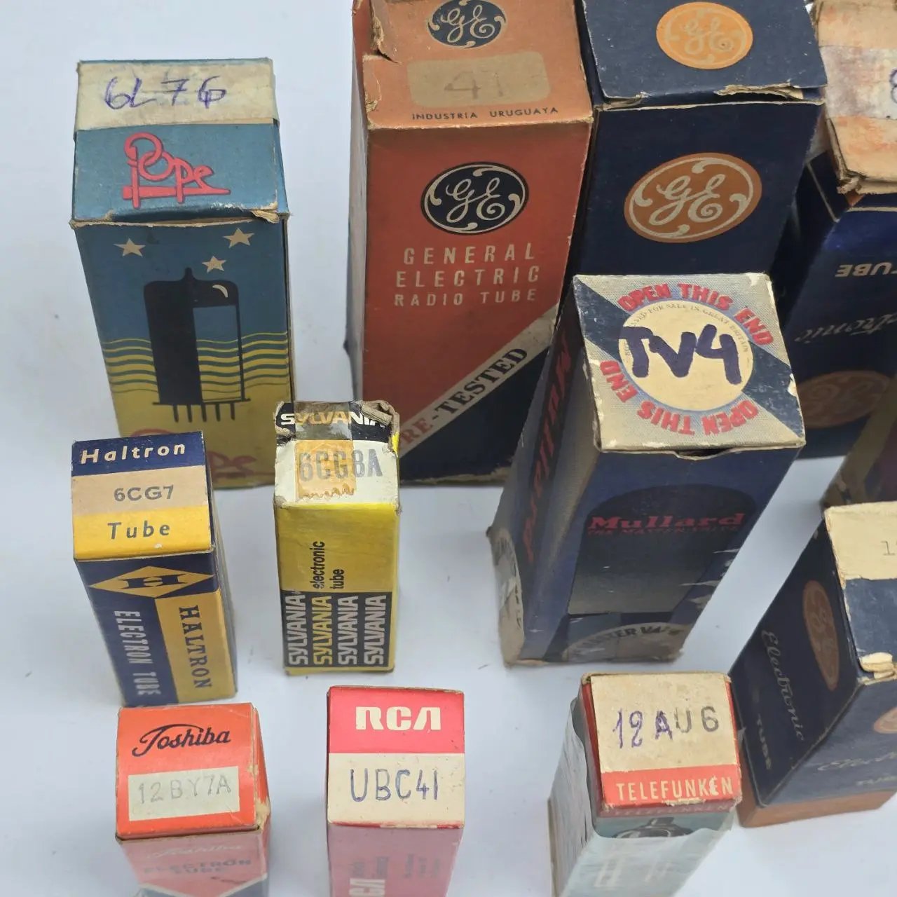 Item lote-23-valvulas-varias-x12 - Image 2