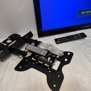 Televisor Blu Sens de 32" con Control Remoto y Soporte de Pared Articulado - imagen 3