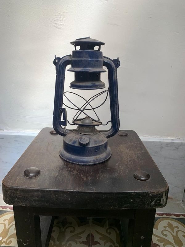 Farol antiguo azul oscuro para iluminación