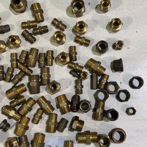 Lote de 90 Piezas de Conexiones de Bronce - imagen 2