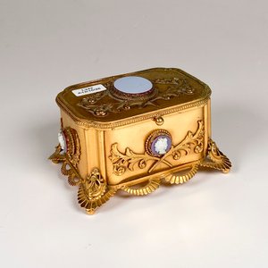 Cofre Alhajero Metálico Dorado con Camafeos y Placa Central - imagen 2