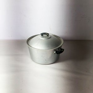 Olla de Aluminio Wear-Ever de 5 Litros con Tapa - imagen 1