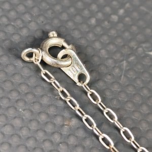 Cadena con Dije Artesanal en Plata y Pulsera Dorada con Piedras Sintéticas - imagen 6