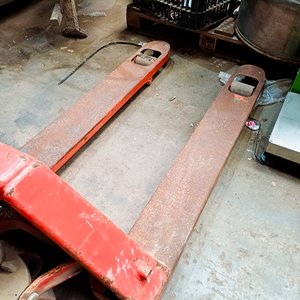 Gato Hidráulico Rojo para Pallets con Ruedas - imagen 5