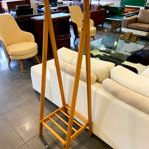 Lote anterior: Perchero de Madera Estilo Nórdico