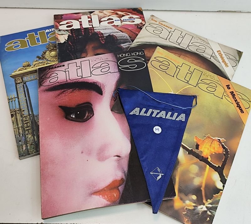 Lote de Revistas Atlas Air France Años 80 y Banderín Alitalia