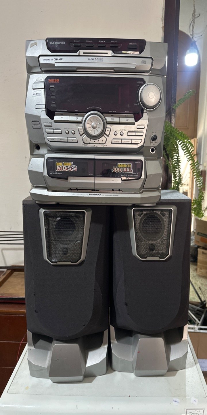 Lote anterior: Equipo de música vintage con CD y cinta