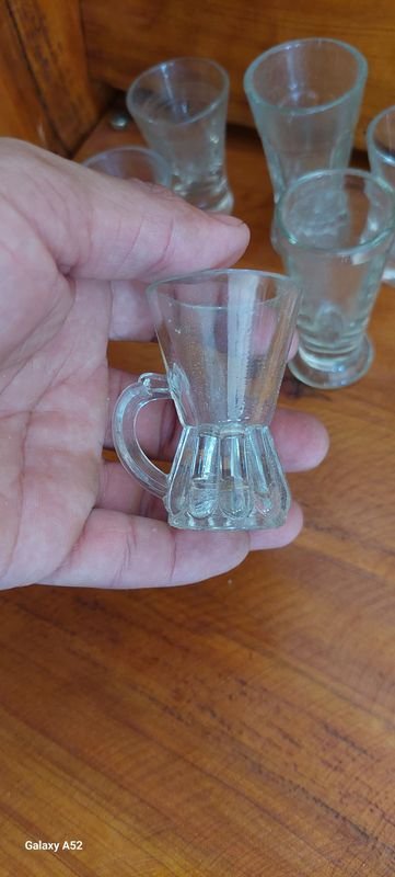 Colección de vasos y tazas de vidrio - imagen 4