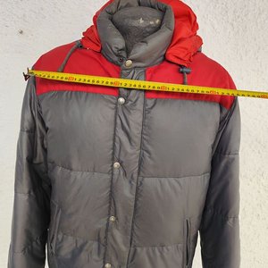 Campera Acolchada Millet Gris y Roja con Capucha - imagen 13