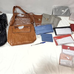 Lote de Carteras, Billeteras y Porta-celulares en Eco Cuero Nuevos - imagen 2