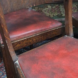 Juego de 8 Sillas de Roble con Asientos de Cuerina Roja - imagen 4