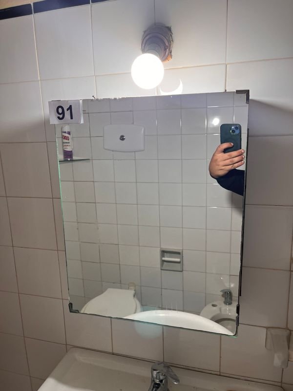 Lote anterior: Botiquín de baño con espejo