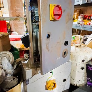 Lote anterior: 2 Tableros Eléctricos de Acero Inoxidable