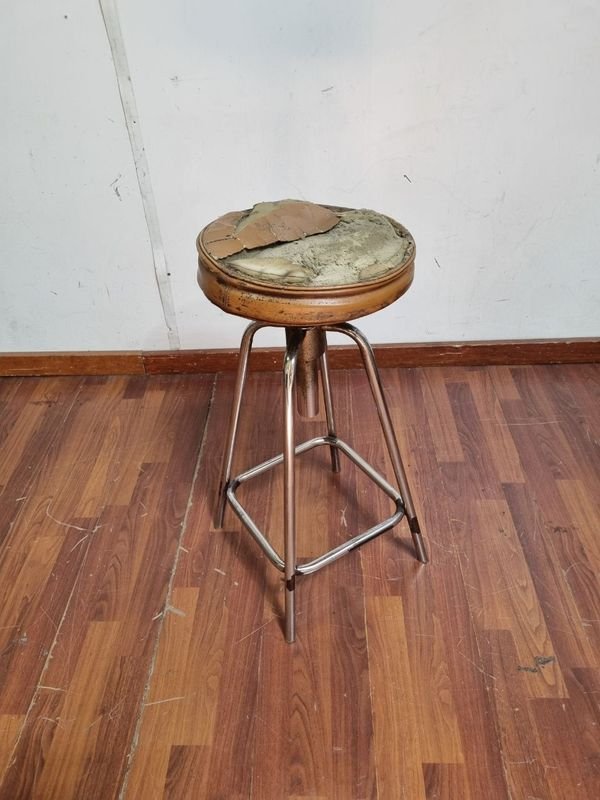 Lote anterior: Banco Vintage Consultorio en venta
