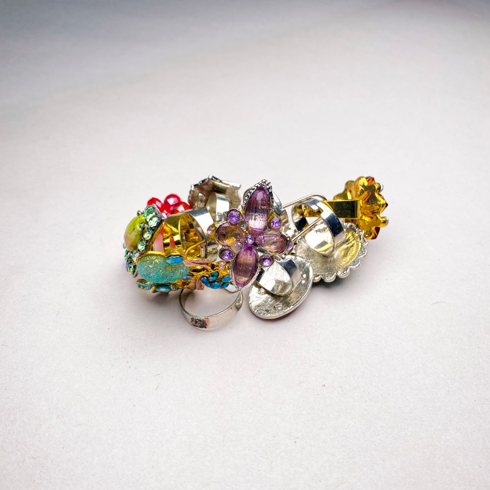 Lote siguiente: Anillos de Oro y Plata en Venta