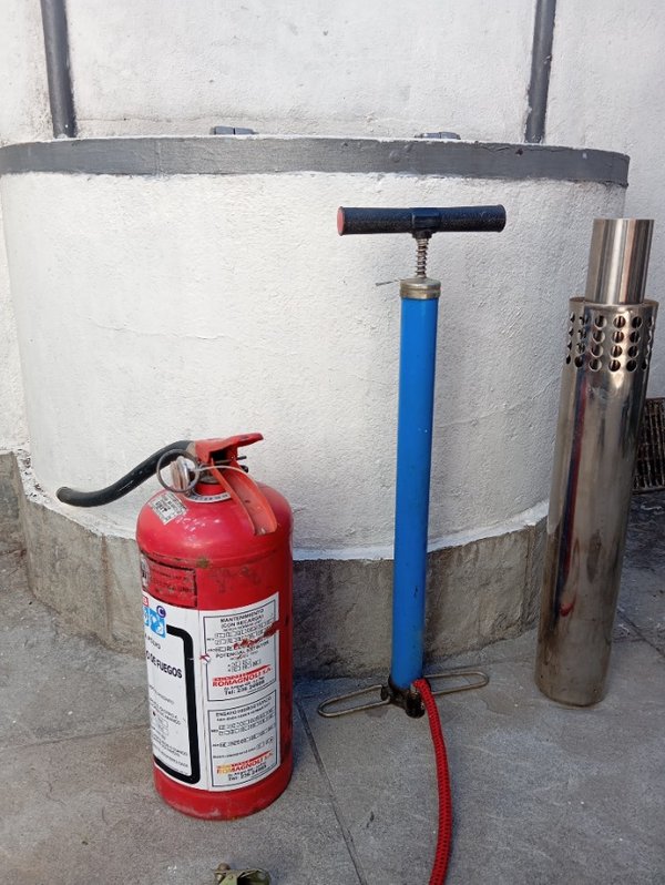 Extintor de incendios y accesorios - imagen 5