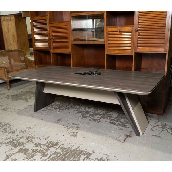 Mesa de Directorio Melamínica Oscura con Patas Angulares