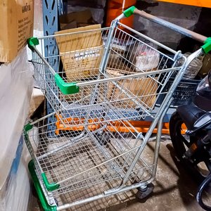 Lote siguiente: Carro doble de supermercado