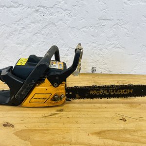 Lote siguiente: Lote #068 – Motosierra a nafta McCulloch – no se probó