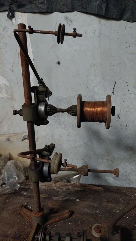 Maquinaria de bobinar con alimentador motor y embreague - imagen 4