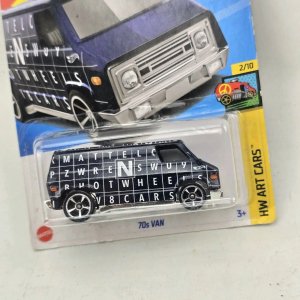 Hot Wheels Art Cars Van 70s Van Colección - imagen 2