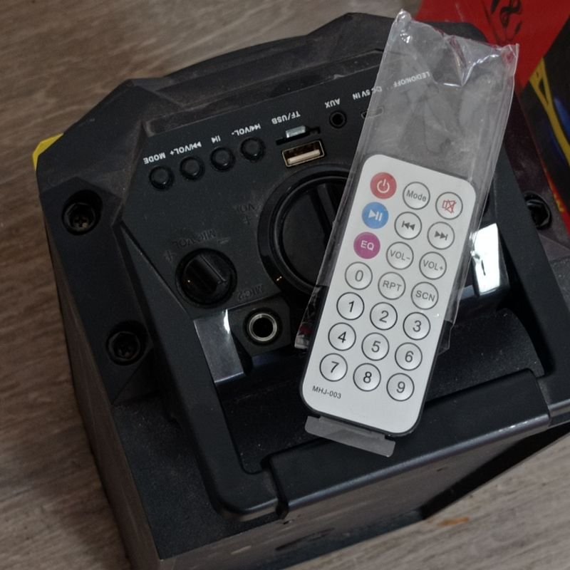 Parlante en caja Ailiang modelo UF 3542 DT con control remoto - imagen 5