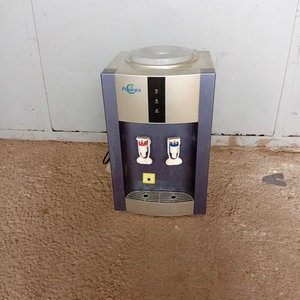 Dispensador de Agua Fría y Caliente Piñares - imagen 1