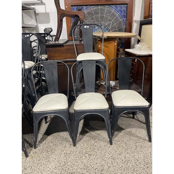 Juego de 4 Sillas de Metal con Asiento Tapizado Delfino Álvarez