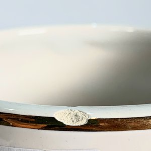 Jarras de Cerámica Blancas con Decoración de Carreras de Caballos (Set de 4) - imagen 3
