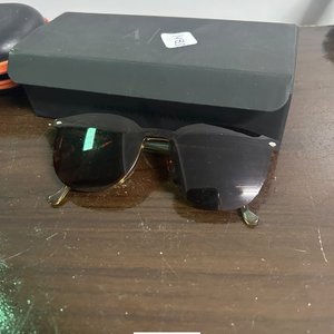 Lote de Lentes de Sol y Receta - imagen 1
