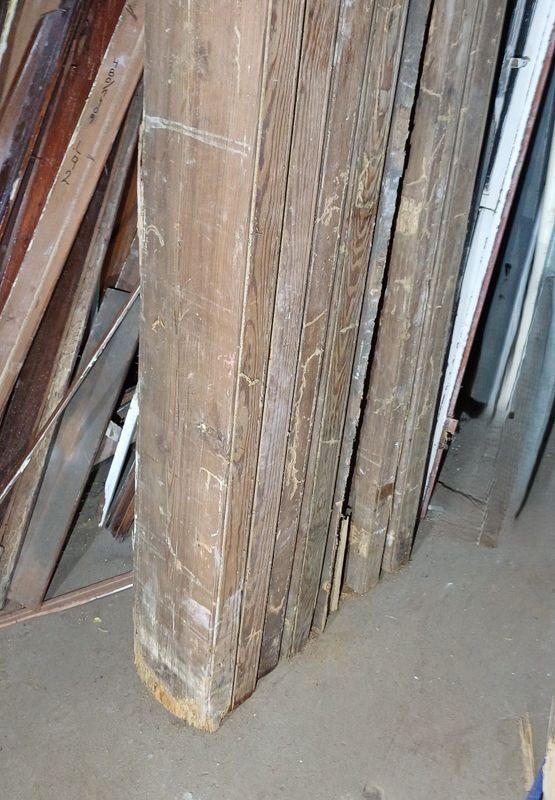 Siete pinoteas con rastros de polilla para venta - imagen 2