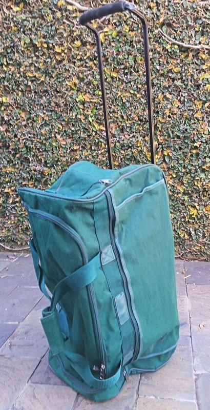 Bolso de Viaje Verde con Carro Plegable y Ruedas