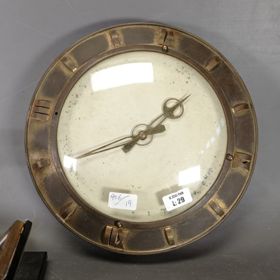 Relojes de pared, adornos y tinteros de vidrio y bronce - imagen 5