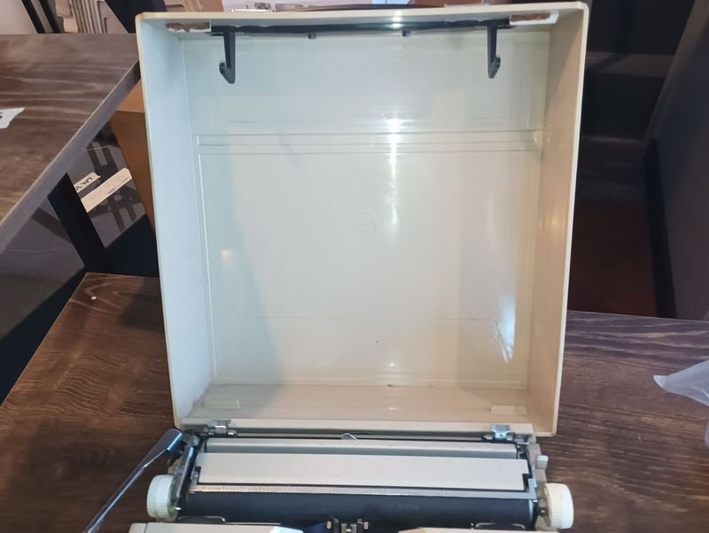 Maquina de Escribir Maritsa 30 - Equipamiento de Oficina - imagen 3