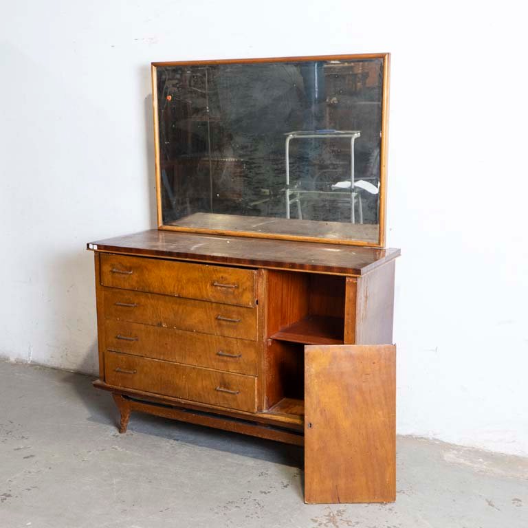 Item 2106846 - Image 0