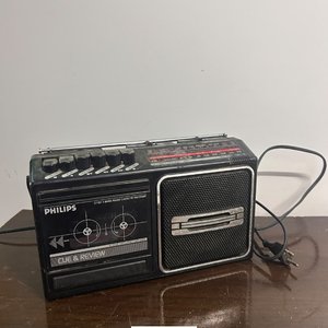 Lote siguiente: Radio Philips Portátil AM/FM con Cassette