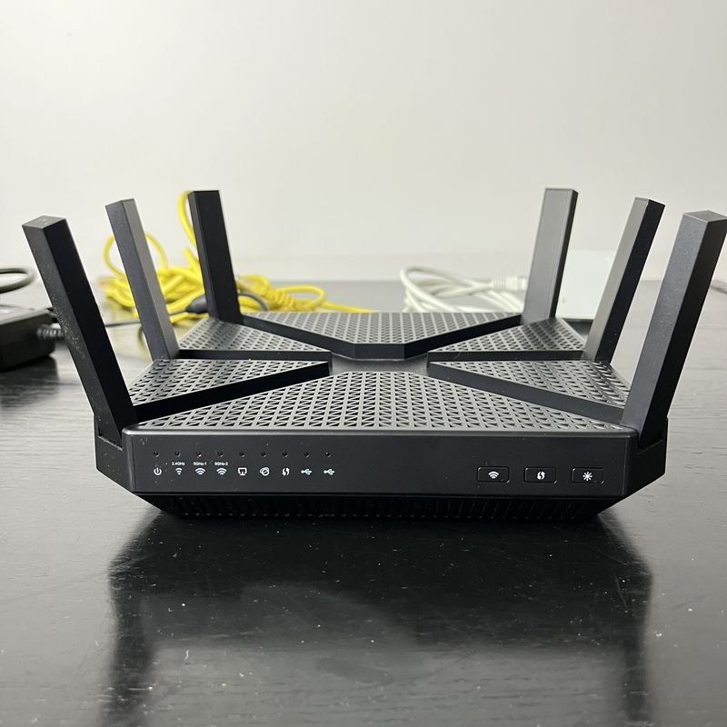 Router TP Link rompemuros modelo Archer C3200 y servidor de almacenamiento de datos Lynksys modelo NAS2000 - imagen 5