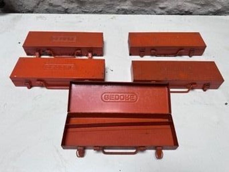 Cajas de chapa para herramientas en buen estado - imagen 2