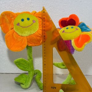 Lote de Juguetes: Peluches, Pistolas, Reproductor CD Panasonic y Más - imagen 14