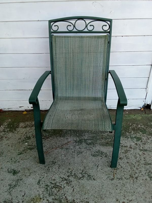 Lote anterior: Silla de jardín de metal con diseño decorativo