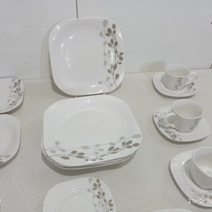 Juego de Vajilla Blanca Cuadrada con Diseño de Hojas - 18 Piezas - imagen 6