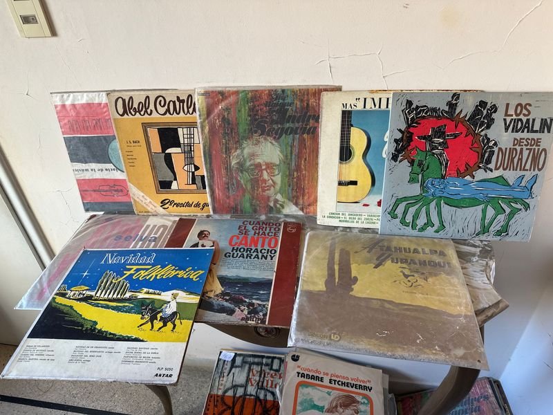 Lote siguiente: Colección de Discos de Vinilo